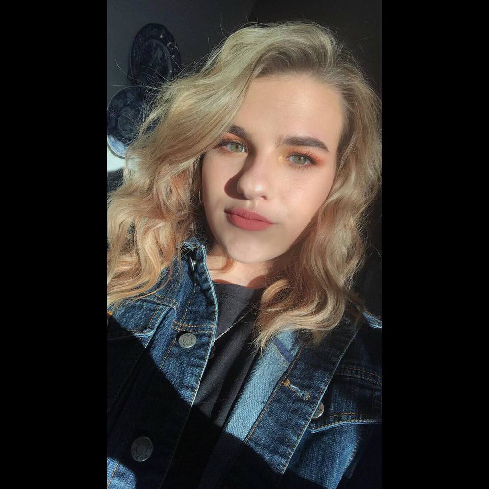 Meet your Posher, Emma